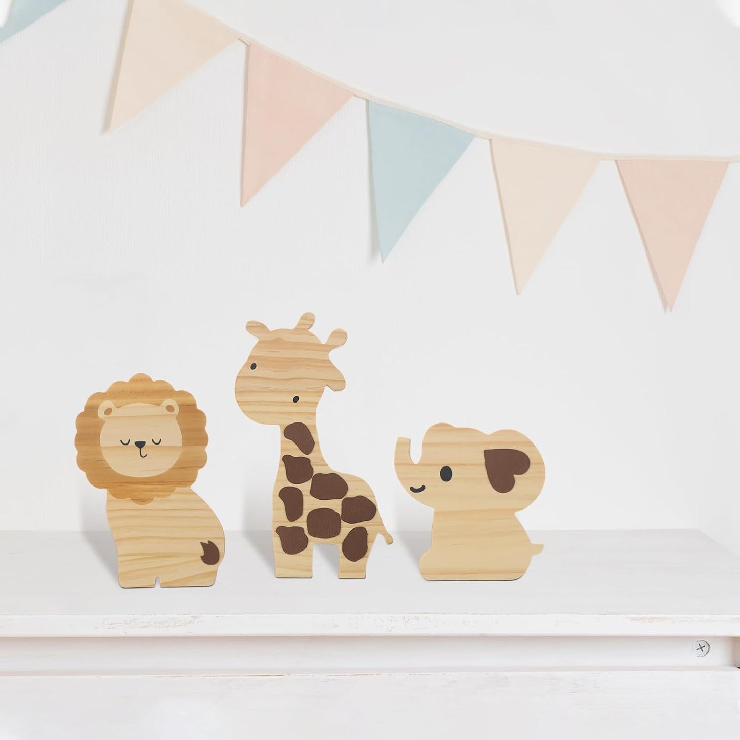 Barydat 3 Pcs Wood Safari Nursery Decor Cute Woodland Animal Nursery Safari Decoration Woodland Animal Jungle Themed Room Decor Giraffe Lion Elephant Art for Baby Shower Bedroom Boy Girl Gifts