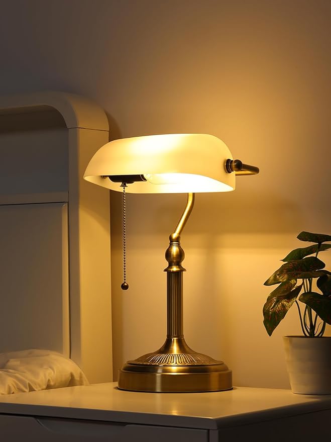 Newrays Traditional Glass Bankers Desk Lamp - Image 3