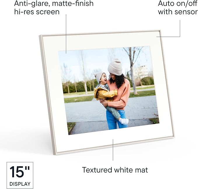 Aura Walden 15" WiFi Digital Picture Frame | Wirecutter's Best Digital Frame - Image 4