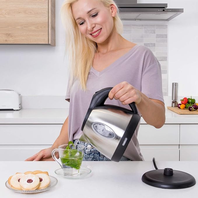 Moss & Stone 1.2L Stainless Steel Small Electric Kettle, Cordless 1500w Fast - Image 6