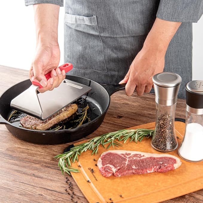 Restaurantware Met Lux 8.5 x 4.3 Inch Steak Press 1 Heavy-Duty Grilling Weight - Image 4