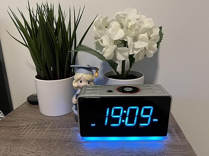 iTOMA Alarm Clock Radio with Bluetooth Speaker, FM Radio, Dual Alarm with Snooze - Image 7
