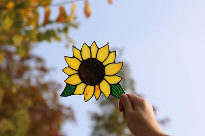 Sunflower Stained Glass Window Hanging,Sunflowers Suncatcher Gifts | Sunflowers Gifts Stained Glass Window Hanging,Handmade Sunflower Suncatcher for Window, Sunflower Gifts for Women,Grandmother