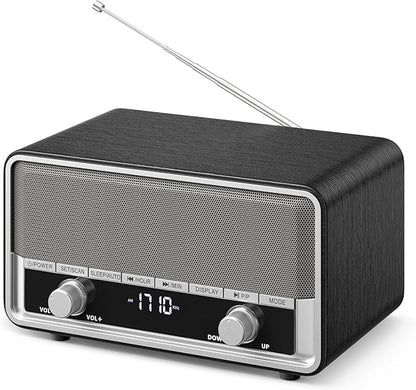 Vintage Wood AM FM Clock Radio by Audiocrazy