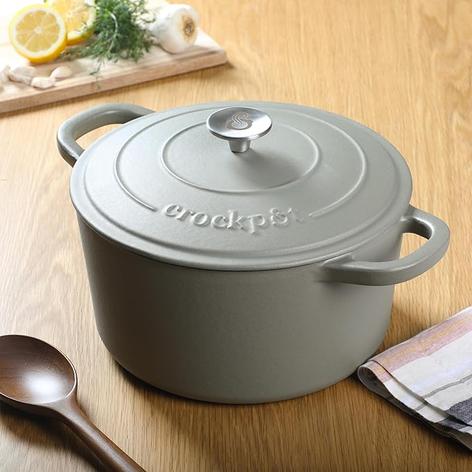 Crock-Pot Artisan 7-Quart Round European Enameled Cast Iron Dutch Oven - Image 4