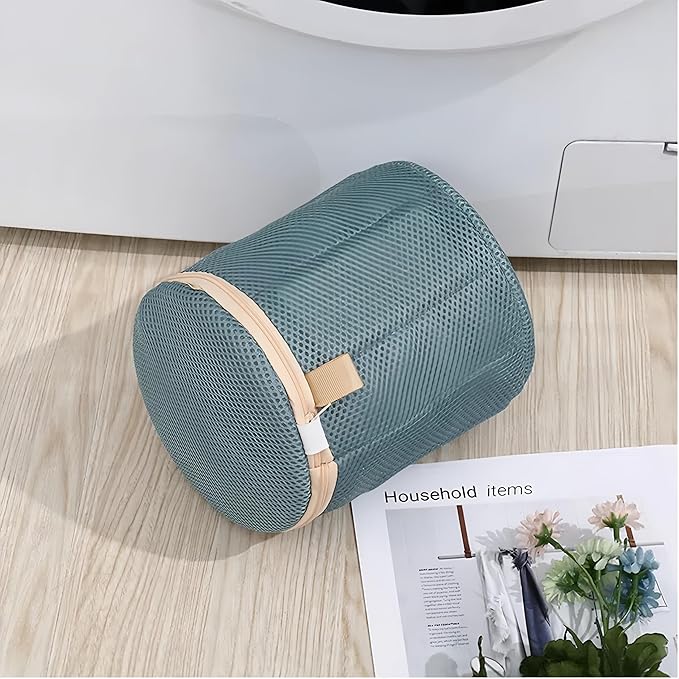 Bra Washing Bag with Anti-Deformation Structure and Fixed Hand-Wash Board - Image 4