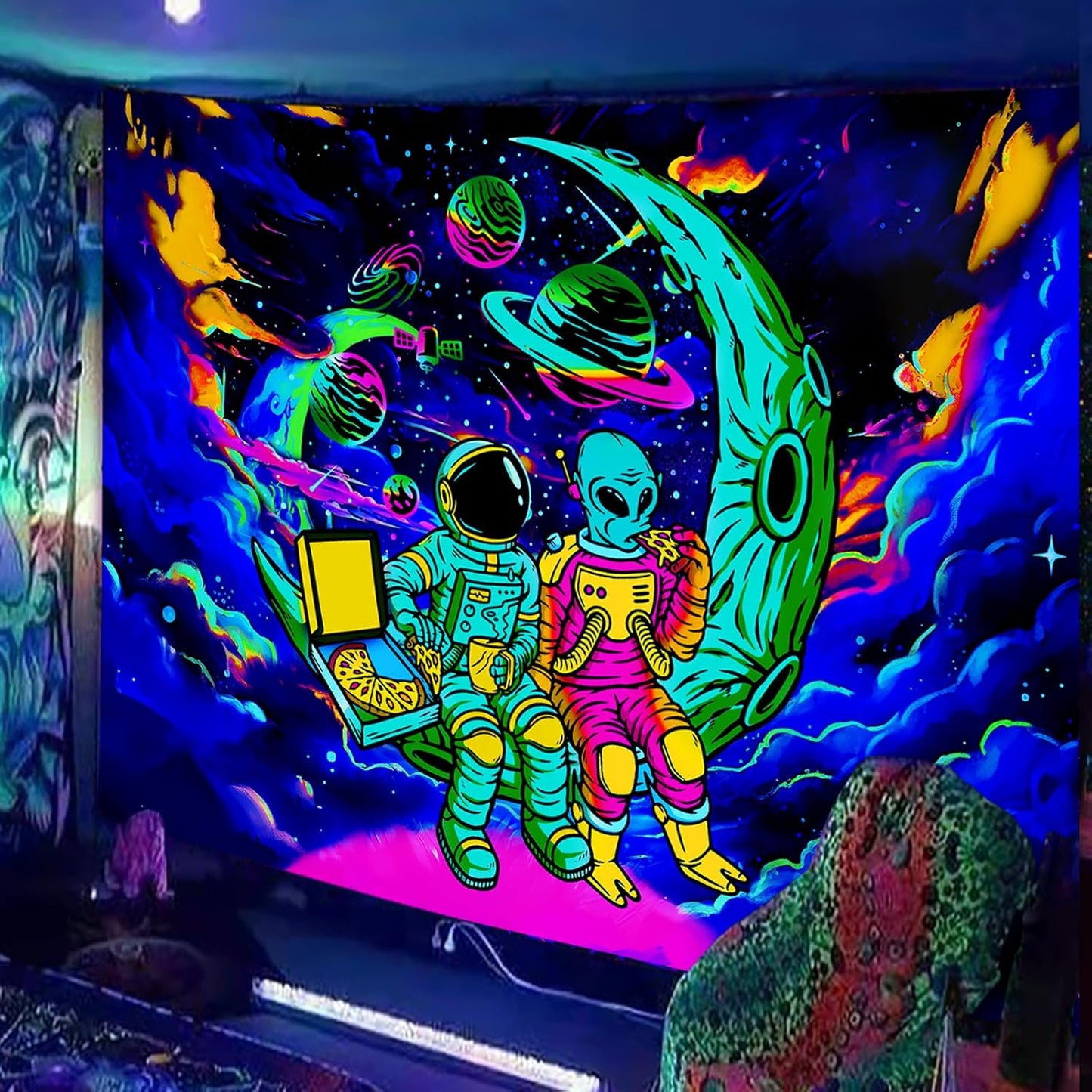 Sanzugh Funny Space Astronaut Alien Blacklight Tapestry UV Reactive Poster, Trippy Universe Black Light Art for Men Guys Room Bedroom Decor Cool Psychedelic Glow in the Dark Tapestries Wall Hanging