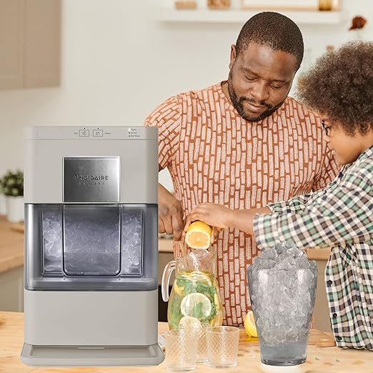 Frigidaire Nugget Ice Maker, Countertop Ice Machine - Image 9