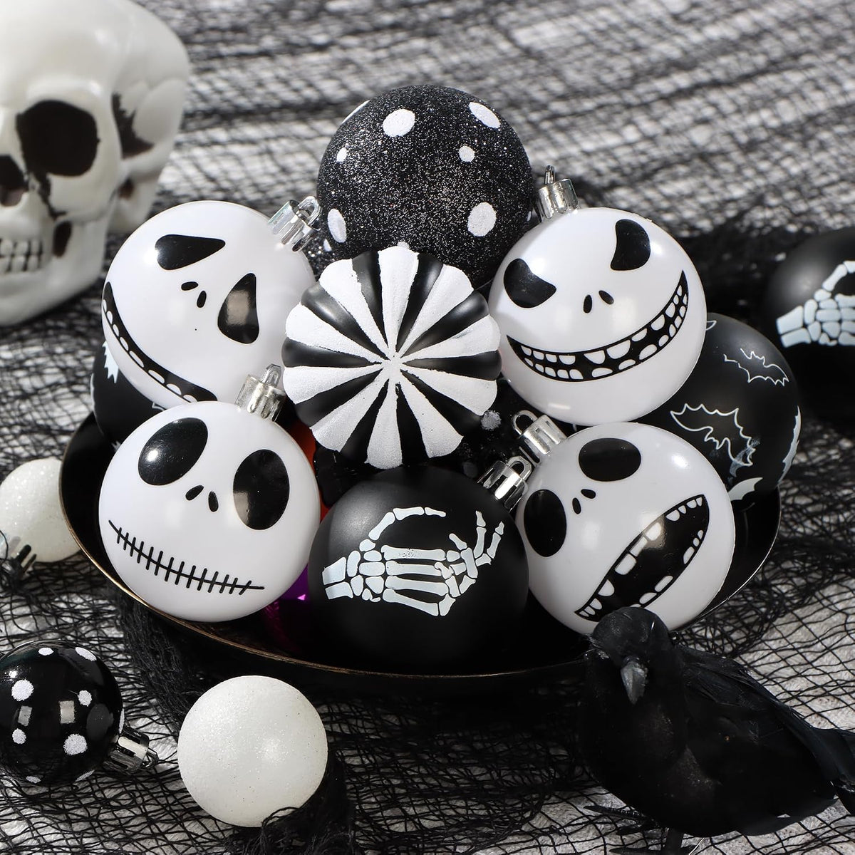 100Pcs Halloween Before Christmas Tree Ornaments Black & White Decorations